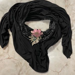 Black scarf with blings